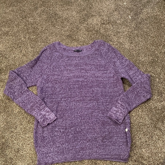Purple sweater - Picture 1 of 1